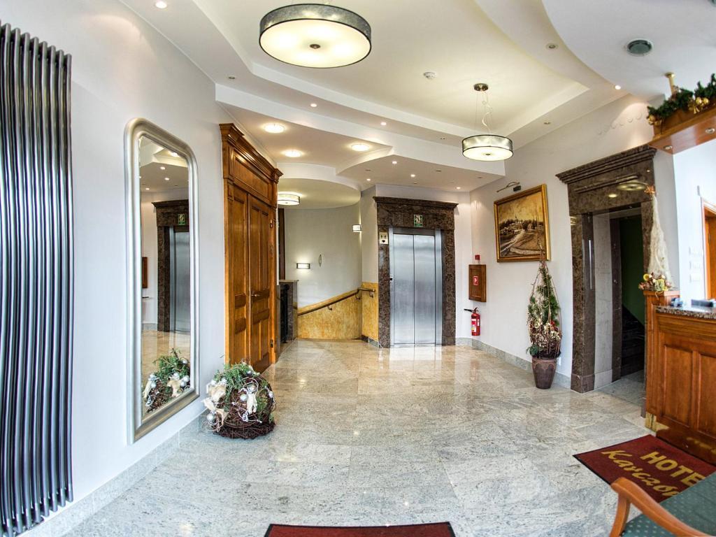 Hotel Karczowka Kielce Extérieur photo