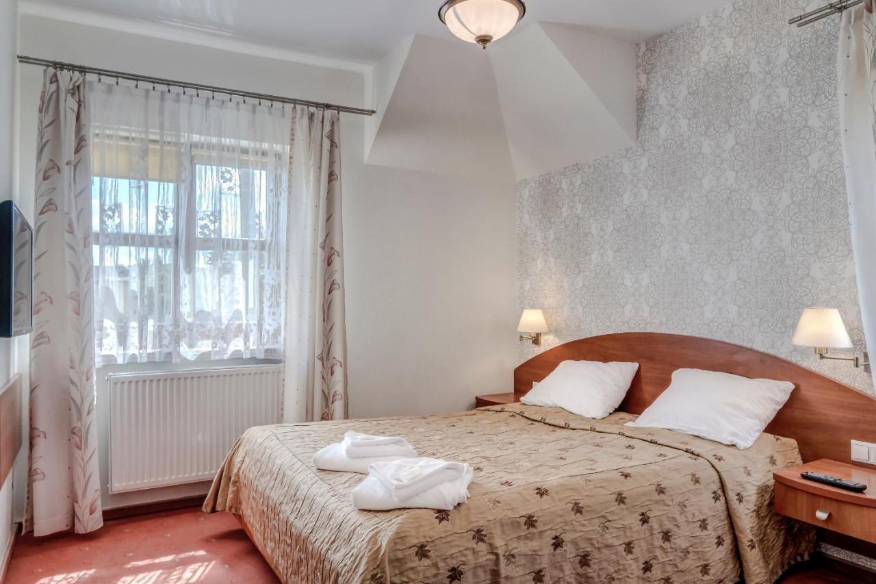 Hotel Karczowka Kielce Extérieur photo