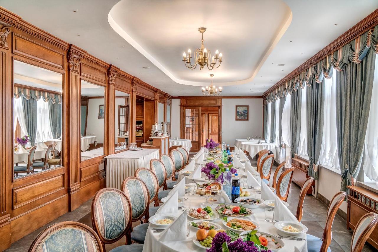 Hotel Karczowka Kielce Extérieur photo