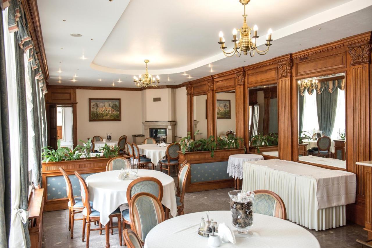 Hotel Karczowka Kielce Extérieur photo