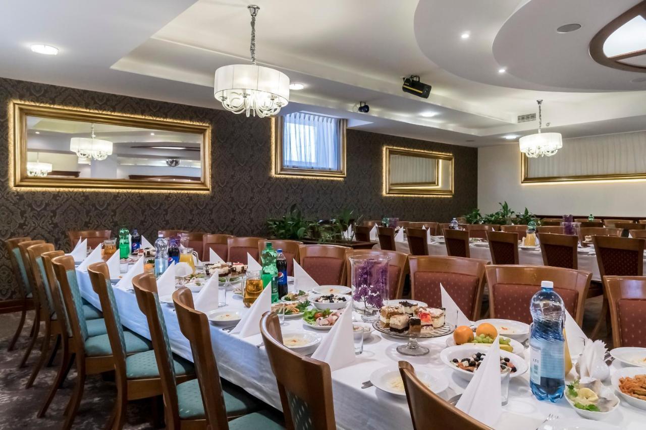 Hotel Karczowka Kielce Extérieur photo